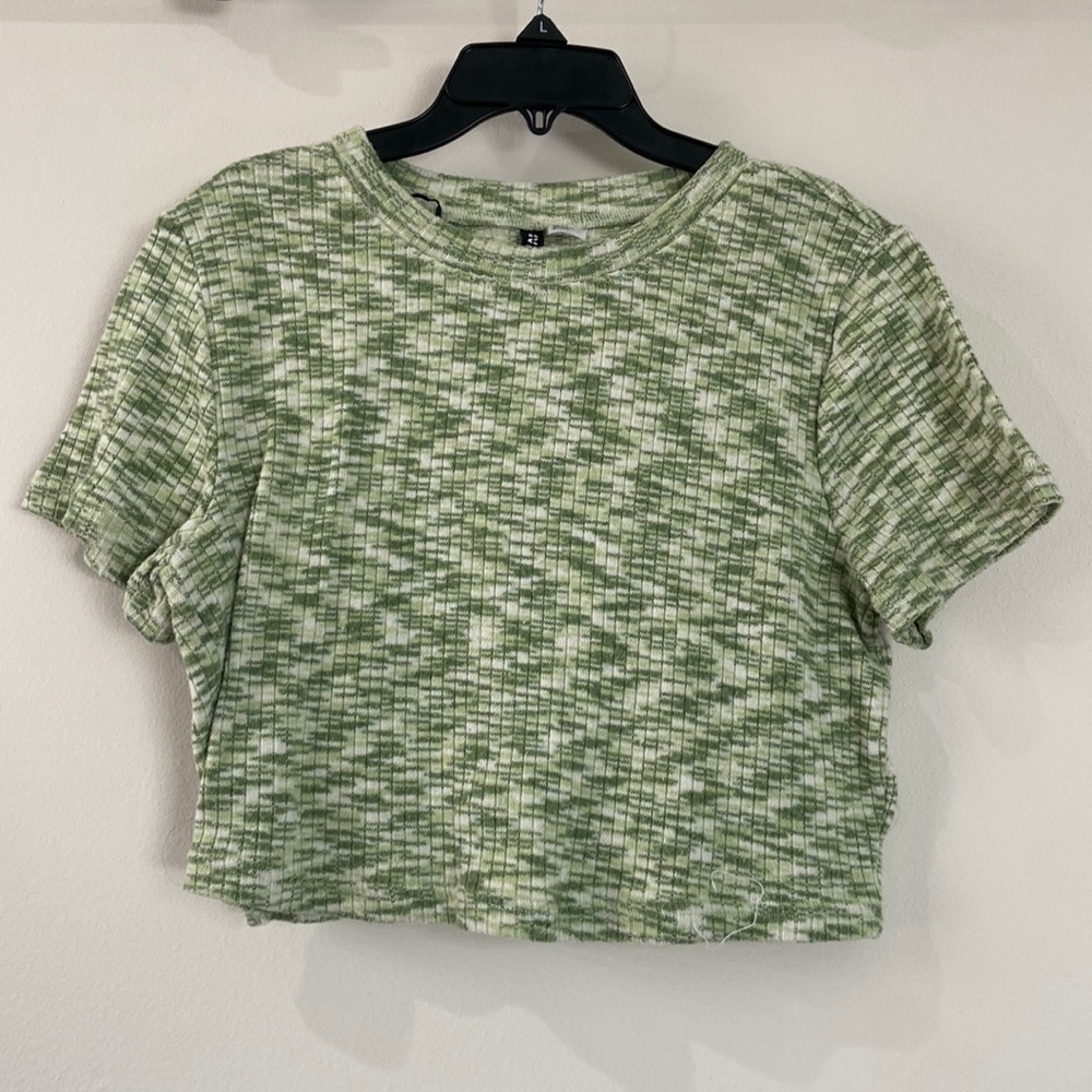 H&M cropped t-shirt